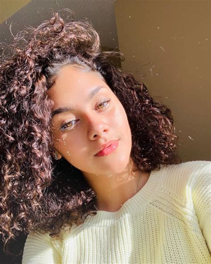 Alicia Montes cute
