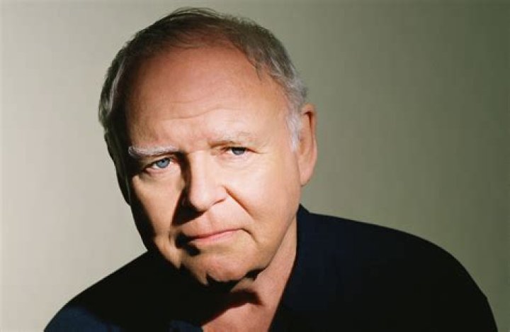 Carrol O'Connor as Archie Bunker