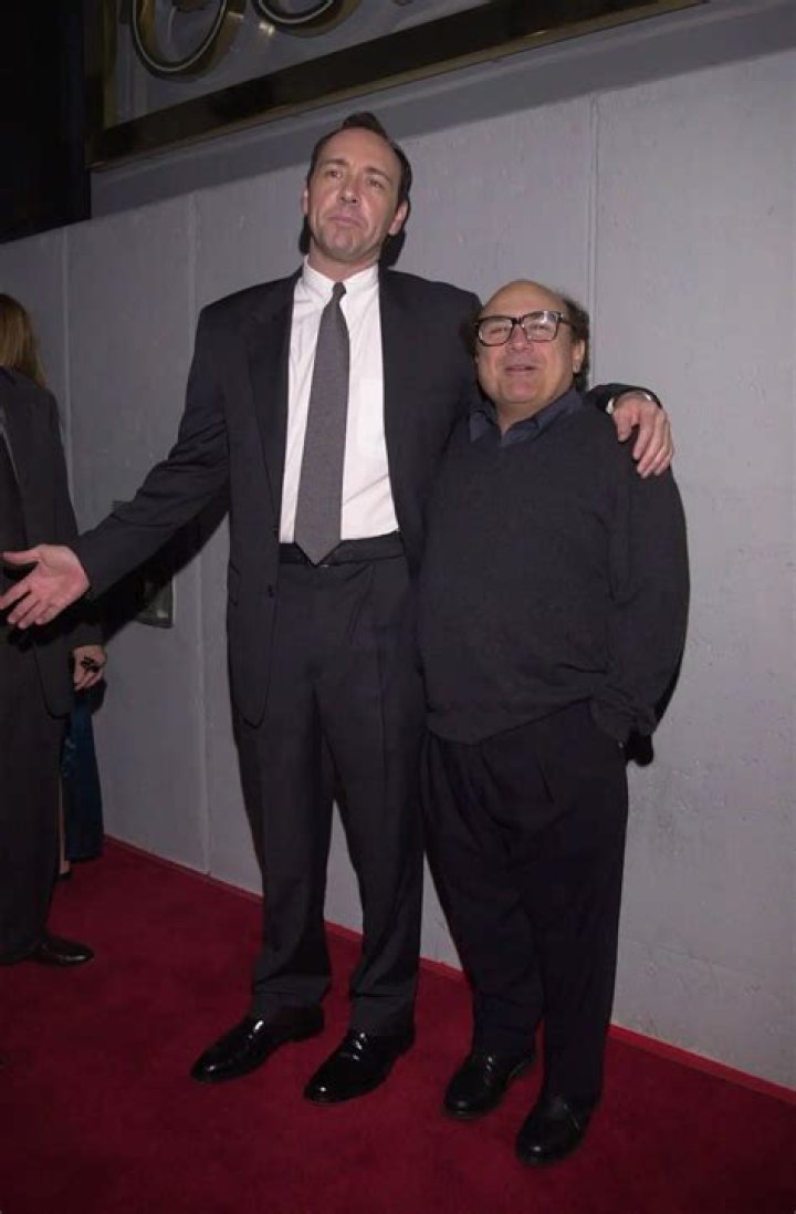 Danny DeVito Height, Weight & Body Measurements
