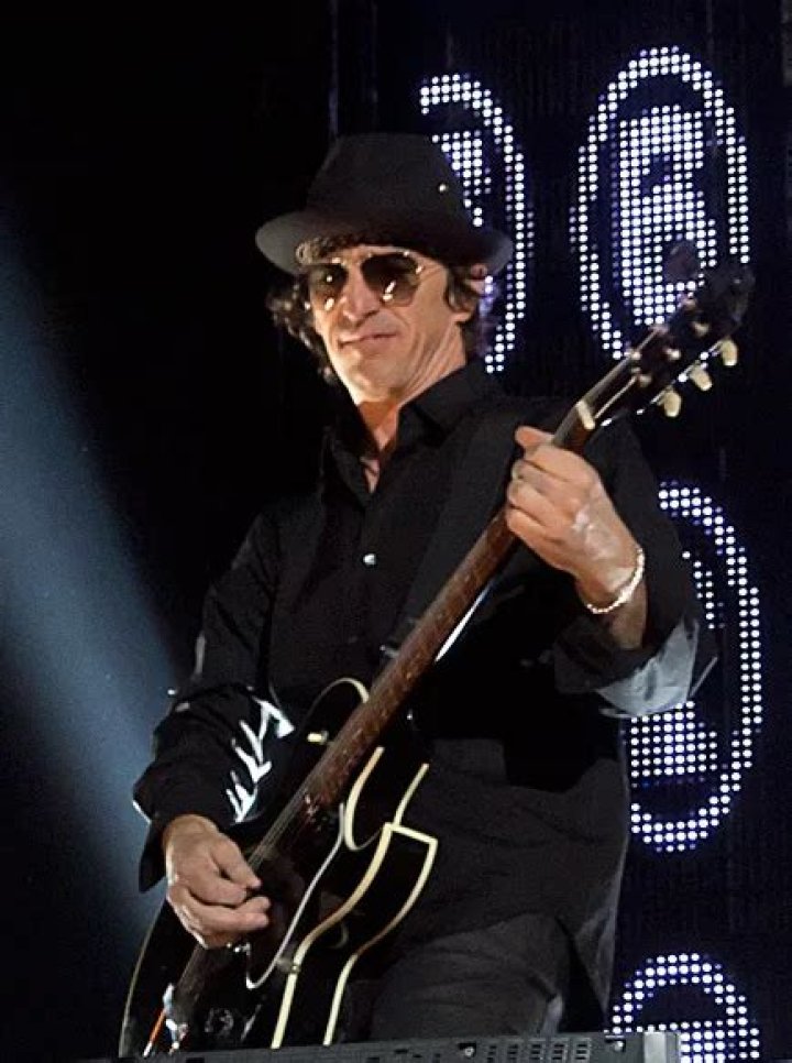 Does Izzy Stradlin live in Ojai? (Celebrity Interview)