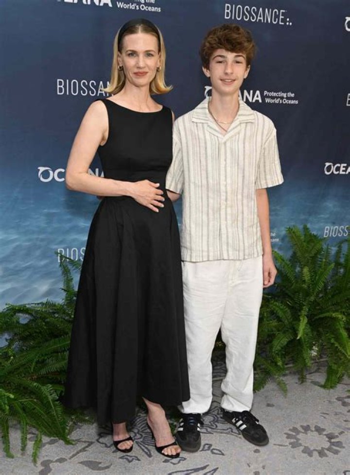 Height of Xander Berkeley