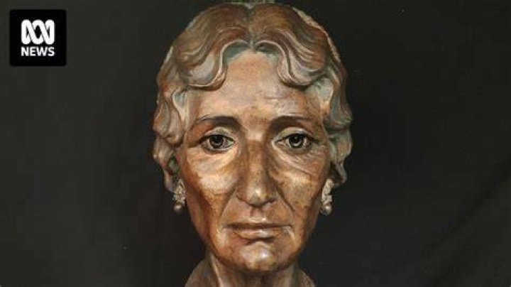 Mummy Head In Grafton High School Library