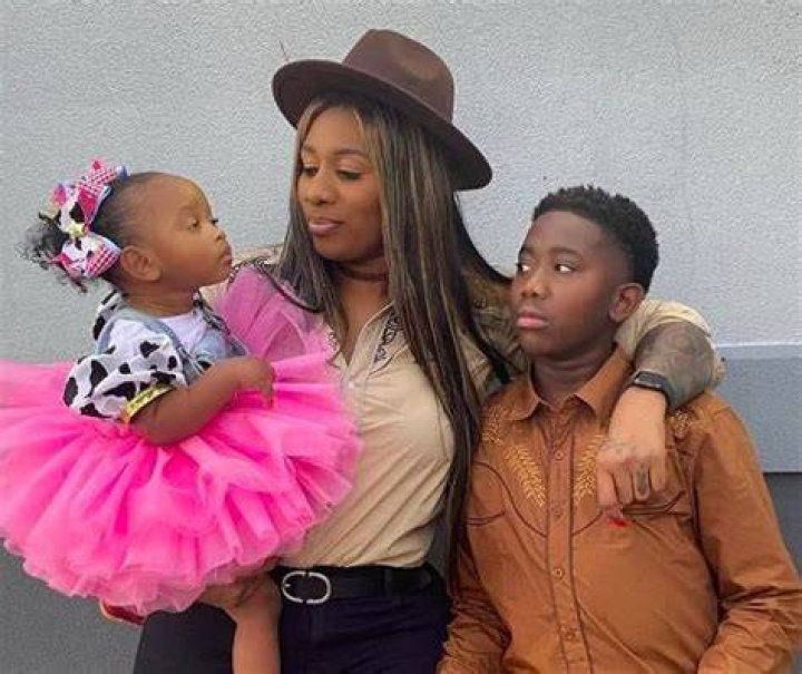 Supa Cent with her children