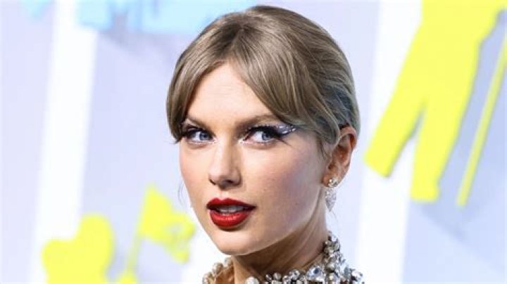 Taylor Swift geschätztes Vermögen und Einkommen von YouTube Kanal